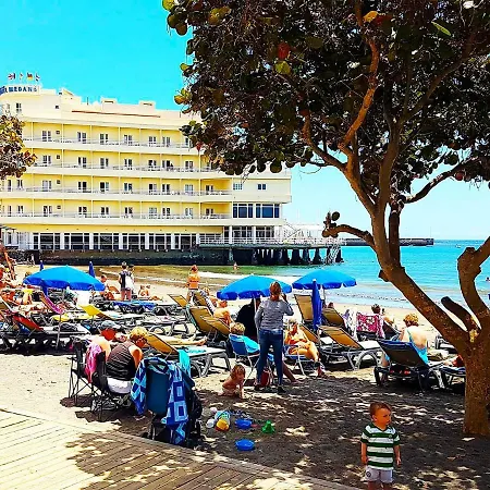 Apartament In Marineda With Sea View شقة *